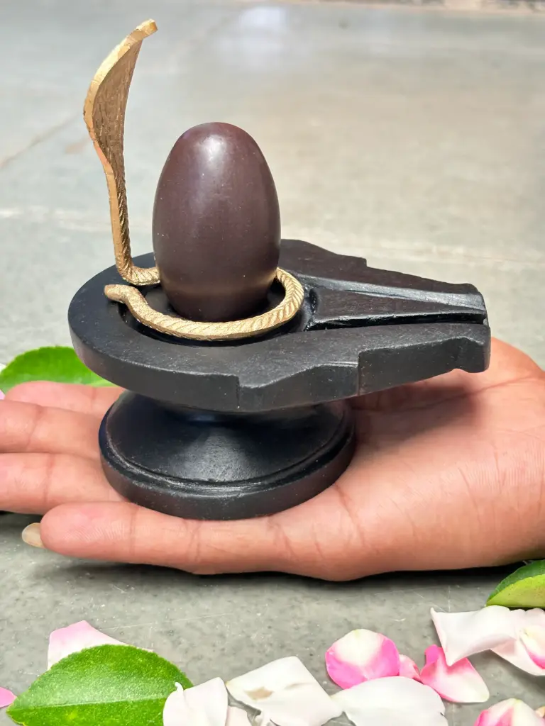 Buy 2 Inch Swayambhu Narmadeshwar Shivling with Damru Jaladhari